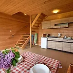 Bialy Labedz Апартаменты Ярославец