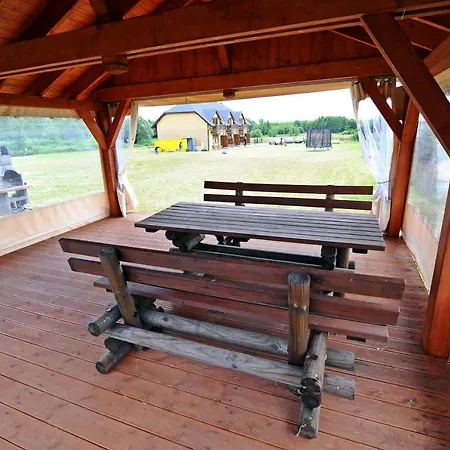 Bialy Labedz 公寓 *