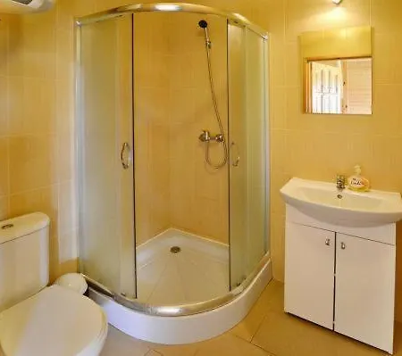 Bialy Labedz * Jarosławiec